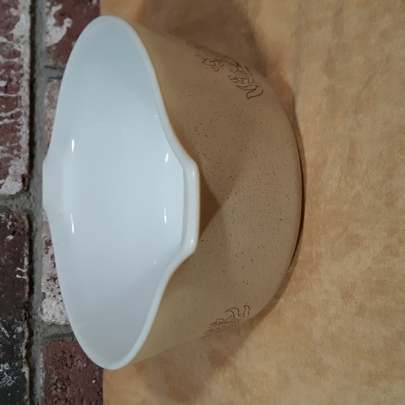 Pyrex Vintage Forest Fancies Mushroom Casserole Dish - Picture 3 of 12